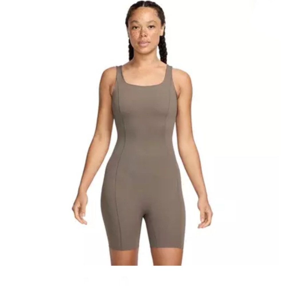 Nike Zenvy Dri-FIT Short Bodysuit Romper